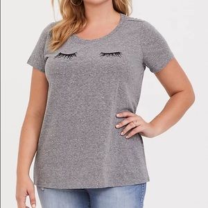 Torrid Graphic Tee Mascara Lashes Plus Size Grey
